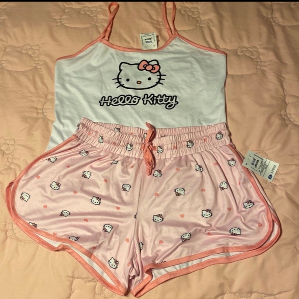 Hello Kitty pink and white shorts and tee  pajama set NWT size Medium
